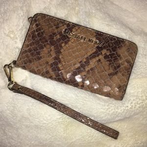 Michael Kors Wristlet